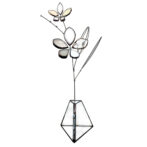 ホワイト色の一輪挿し