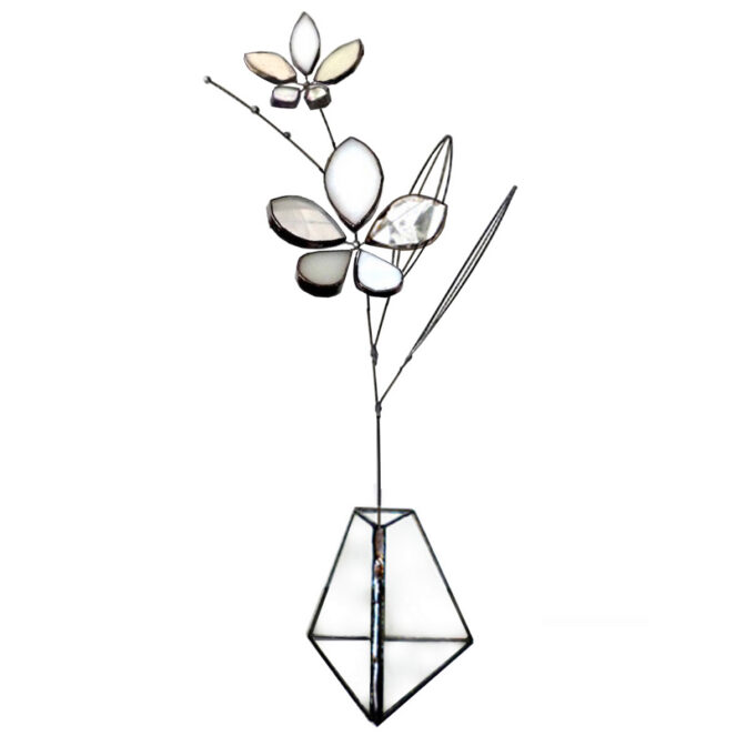 ホワイト色の一輪挿し