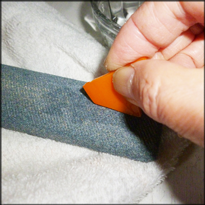 砥石でバリ取り