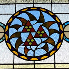 街のステンドグラス/岸里ノ玉出駅