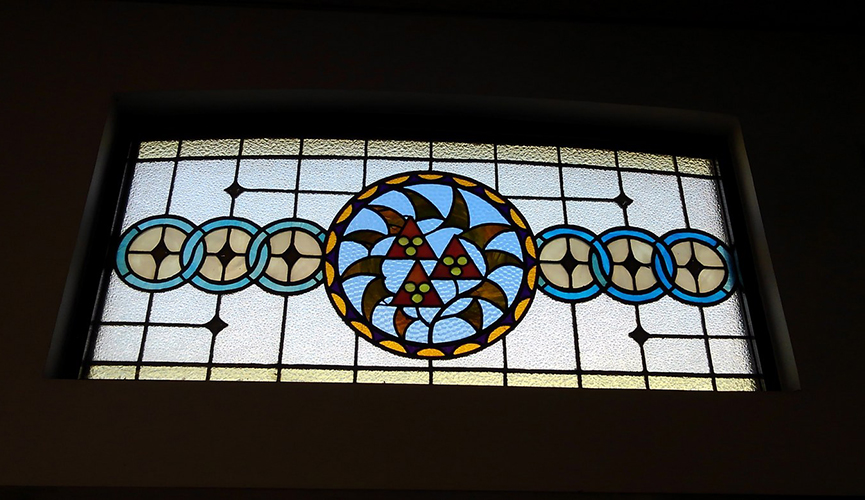 岸ノ里ステンドグラス1