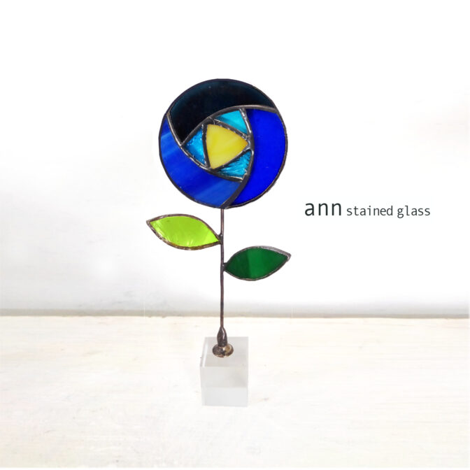 薔薇一輪挿しブルー